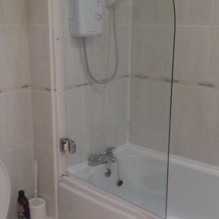 Double Room And Private Bath Neston Εξωτερικό φωτογραφία
